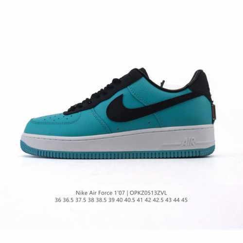 耐克 Nike Air Force 1 '07 Low 空军一号含气垫 低帮百搭厚底增高 小白鞋 休闲运动板鞋。柔软、弹性十足的缓震性能和出色的中底设计，横跨复