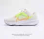 Nike Air Zoom Pegasus 登月40代 网面透气跑步鞋 兼顾迅疾外观和稳固脚感 后跟覆面和中足动态支撑巧妙融合 缔造稳定顺畅的迈步体验 采用密