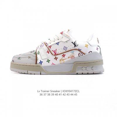 Lv Skate Sneaker 路易威登 2025年新款运动板鞋 蛇年限定 春夏秀场初次亮相，此次以粒面牛皮革焕新呈现。加垫鞋领和鞋舌援引滑板鞋设计，科技鞋带