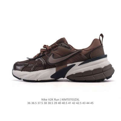 Nike 耐克 V2K Run 减震防滑 复古低帮运动跑步鞋 超火复古跑鞋，采用太空革组合呼吸网眼布鞋面材质，搭载正确4层组合底模，嵌入Tpu加固稳定模块,双层