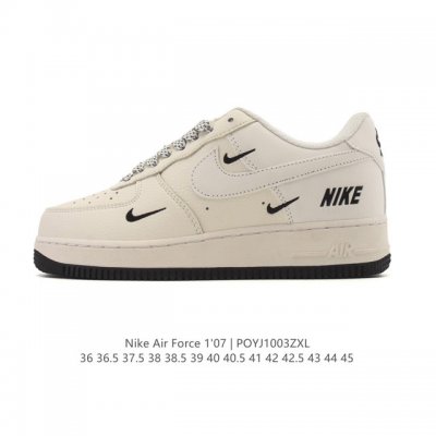 耐克 Nike Air Force 1 '07 Low 空军一号含气垫 低帮百搭厚底增高休闲运动板鞋。柔软、弹性十足的缓震性能和出色的中底设计，横跨复古与现代的