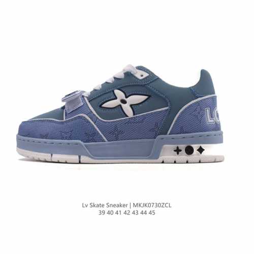 路易威登 Louis Vuitton Lv路易威登板鞋 时尚运动鞋潮厚底增高男鞋。舒适防滑底和百搭性霸屏整个时尚娱乐圈，细节调整完美主义！采用柔软皮革拼接鞋面，