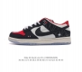 耐克nike Dunk Low 板鞋 Sb系列经典百搭休闲运动板鞋加厚鞋舌的填充 使舒适性大大提升 同时也更方便穿脱中底部分则加入了脚感柔软舒适zoomair气