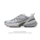 公司级 Nike 耐克 V2K Run 减震防滑 复古低帮运动跑步鞋 超火复古跑鞋，采用太空革组合呼吸网眼布鞋面材质，搭载正确4层组合底模，嵌入Tpu加固稳定模