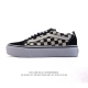 万斯 Vans Og Oid Skool百搭休闲低帮运动滑板鞋 棋盘格 其实Style 36就是现在风靡潮流的Vans鞋款Old Skool的Og版本。历经岁月