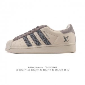 公司级 阿迪达斯 Adidas Superstar 2025年新款鞋子 蛇年新款经典贝壳头系列 新款休闲板鞋潮流男女士运动鞋。鞋面柔软皮革拼接材质 标志性的贝壳