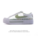 Nike 耐克 Court Legacy Lift 男女士运动鞋 运动厚底小白鞋 复古休闲鞋，上部和合成的 Strati 重叠,增加纹理、深度和透气性。 刺绣细