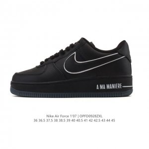耐克 Nike Air Force 1 '07 空军一号含气垫 小白鞋 低帮百搭厚底增高休闲运动板鞋。柔软、弹性十足的缓震性能和出色的中底设计，横跨复古与现代的