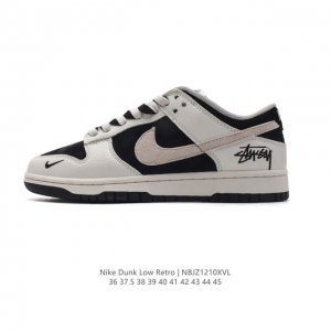 公司级 耐克 Nike Dunk Low Retro 运动鞋复古板鞋。作为 80 年代经典篮球鞋款，起初专为硬木球场打造，后来成为席卷街头的时尚标杆，现以经典细