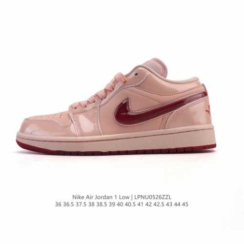 耐克 乔丹Air Jordan 1 Low Aj1 乔1 乔丹1代Aj1 低帮复古文化休闲运动篮球鞋 从1985 年面世的元年款汲取设计灵感 采用简洁大方的经典