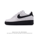 头层皮 耐克 Nike Air Force 1 '07 Low 空军一号含气垫 低帮百搭厚底增高休闲运动板鞋。柔软、弹性十足的缓震性能和出色的中底设计，横跨复古
