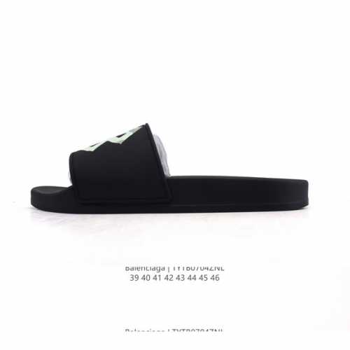 公司级 Balenciaga 巴黎世家拖鞋 家居休闲拖鞋 沙滩拖鞋 男鞋广东原产，采用Pu高密度防滑橡胶鞋底及3D立体Tpu光泽上盖材质，配置正确包装物及灰色天