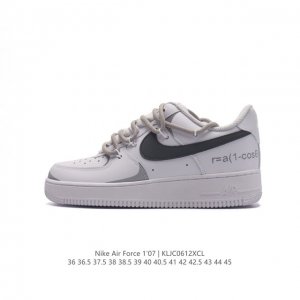 耐克 Nike Air Force 1 '07 空军一号 Af1 解构绑带 双鞋带 男女子运动鞋复古篮球鞋。巧妙结合复古美学和新潮魅力，旨在致敬 40 年来风靡