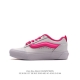 万斯 Vans Knu-Skool Vr3 Lx 面包鞋。坎普尔 茱利安系列低帮复古硫化休闲运动板鞋“肥胖版大logo”要说整个年最为热门的鞋型之一， 面包鞋