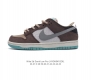 耐克 Nike Sb Dunk Low Pro 男女同款运动鞋复古板鞋，尽情迈步，彰显个性风采。采用柔软皮革鞋面，经久耐穿，塑就如元年款 Dunk 般的复古质感