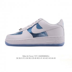耐克 Nike Air Force 1 '07 Low 空军一号 小白鞋 含气垫 低帮百搭厚底增高休闲运动板鞋。柔软、弹性十足的缓震性能和出色的中底设计，横跨复