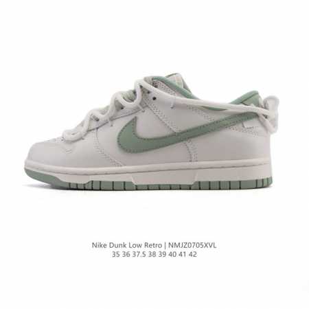 公司级 耐克 Nike Dunk Low Retro 运动鞋复古解构绑带板鞋 双鞋带。作为 80 年代经典篮球鞋款，起初专为硬木球场打造，后来成为席卷街头的时尚 - 点击图像关闭