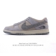 真标 耐克 Nike Dunk Low Retro 运动鞋复古板鞋。作为 80 年代经典篮球鞋款，起初专为硬木球场打造，后来成为席卷街头的时尚标杆，现以经典细节