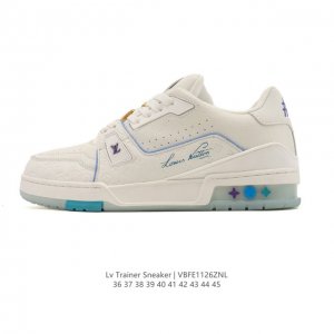 公司级 路易威登 Louis Vuitton Lv路易威登板鞋 时尚运动鞋潮厚底增高男女鞋。舒适防滑底和百搭性霸屏整个时尚娱乐圈，细节调整完美主义！采用柔软皮革