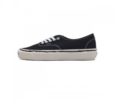 Vans范斯新品kamiya 防滑耐磨 低帮板鞋 潮流休闲帆布 小白鞋 工艺 硫化1:1 重量1:1 真标 原钢印 材质标 鞋型标 合格证 类型 男女鞋 尺码