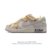 公司级 耐克联名 Off-White X Nike Dunk Low 解构绑带 双鞋带 运动滑板鞋 鞋身侧边印有说明书式字样和烫银字样，外侧鞋带结构和色块标签。