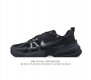 Nike 耐克 V2K Run 减震防滑 复古低帮跑步鞋 超火复古跑鞋，采用太空革组合呼吸网眼布鞋面材质，搭载正确4层组合底模，嵌入tpu加固稳定模块,双层md