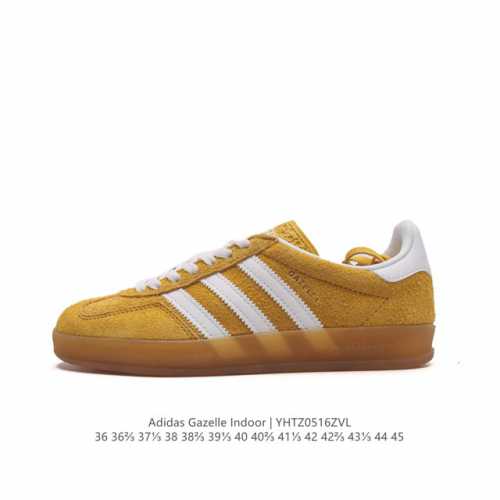 阿迪达斯 Adidas Originals Gazelle Indoor 复古三叶草防滑透明橡胶板鞋经典运动鞋。这款经典鞋,忠于原版设计,缀撞色三条纹和鞋跟饰片