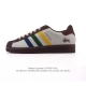 公司级 阿迪达斯 Adidas Superstar 2025年新款鞋子 蛇年新款 经典贝壳头系列 新款休闲板鞋潮流男女士运动鞋 。鞋面柔软皮革拼接材质 标志性的