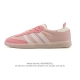 阿迪达斯 Adidas Wb Pony Tonal Samba 运动板鞋 经典三叶草与德训鞋结合 复古种草。 年，是阿迪达斯Samba之年。Samba系列的爆火