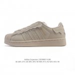 真标 阿迪达斯 Adidas Superstar 2025年新款鞋子 蛇年新款经典贝壳头系列 新款休闲板鞋潮流男女士运动鞋。鞋面柔软皮革拼接材质 标志性的贝壳鞋