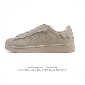 真标 阿迪达斯 Adidas Superstar 2025年新款鞋子 蛇年新款经典贝壳头系列 新款休闲板鞋潮流男女士运动鞋。鞋面柔软皮革拼接材质 标志性的贝壳鞋