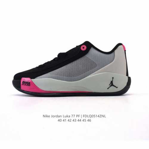 新品 耐克 Nike 2025年男子Jordan Luka .77 Pf 运动篮球鞋 Hf0819-101 40 配置方面：鞋面采用高耐磨网布搭配全掌橡胶外底，