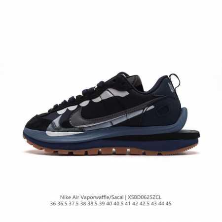 耐克 Sacai X NIKe vaporWaffle 华夫三代3.0 走秀重磅联名款运动鞋 。鞋款由Pegasus与VaporFly两款鞋型的设计元素共同构建 - 点击图像关闭