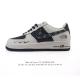 耐克 Nike Air Force 1 '07 Low 空军一号含气垫 低帮百搭厚底增高 小白鞋 休闲运动板鞋。柔软、弹性十足的缓震性能和出色的中底设计，横跨复