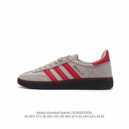 阿迪达斯 Adidas Handball Spezial 三叶草学院风复古休闲板鞋 德训鞋 橡胶底柔软皮革经典运动鞋板鞋。圆头、缝合拼接设计、正面绑带、鞋舌部位 - 点击图像关闭
