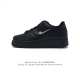 耐克 Nike Air Force 1 '07 Low 空军一号含气垫 低帮百搭厚底增高休闲运动板鞋。柔软、弹性十足的缓震性能和出色的中底设计，横跨复古与现代的