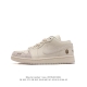 耐克 乔丹air Jordan 1 Low Aj1 乔1 乔丹1代aj1 低帮复古文化休闲运动篮球鞋。从1985 年面世的元年款汲取设计灵感，采用简洁大方的经典