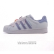 真标 阿迪达斯 Adidas Superstar 2025年新款鞋子 蛇年新款经典贝壳头系列 新款休闲板鞋潮流女士运动鞋。鞋面柔软皮革拼接材质 标志性的贝壳鞋头