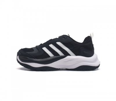 Adidas 阿迪达斯 增高又显瘦 阿迪 新老爹鞋 Adidas Maxxwavy 鞋身选择大面积网眼织物 热熔压胶以及皮革材质组成 既保证透气性 又使其具有较