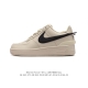 耐克 空军一号 Af1 低帮休闲板鞋 Ambush X Nk Air Force 7 Low Sp 空军一号联名标志性的swoosh延伸至鞋跟之外，鞋舌和鞋垫上