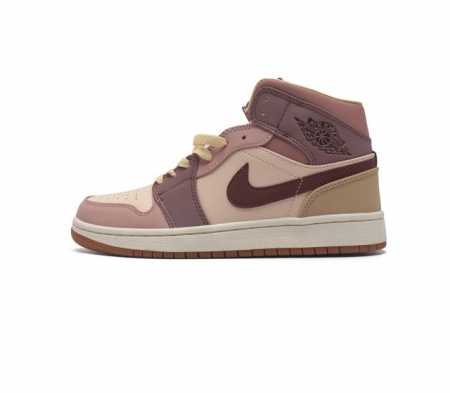 耐克 Nike Air Jordan 1 Mid 男女子篮球鞋时尚轻盈板鞋aj1乔1运动鞋 乔丹一代 高帮复古休闲篮球鞋 Air Jordan 1 Mid 搭载 - 点击图像关闭