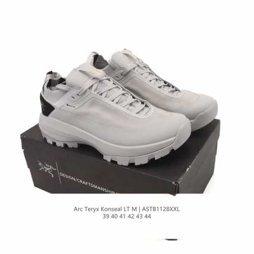 公司级 始祖鸟Arcteryxkonseallt 户外高性能超轻舒适透气 休闲运动徒步登山鞋 始祖鸟 这款Konseal 户外鞋的设计可应对多数技术路线和长途徒