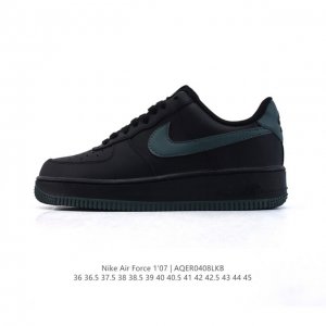 耐克 Nike Air Force 1 '07 Low 空军一号含气垫 小白鞋 低帮百搭厚底增高休闲运动板鞋。柔软、弹性十足的缓震性能和出色的中底设计，横跨复古