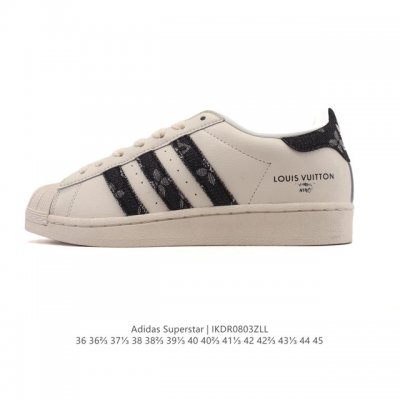 阿迪达斯 Adidas Superstar 2025年新款鞋子 蛇年新款经典贝壳头系列新款休闲板鞋潮流男女士运动鞋。鞋面柔软皮革拼接材质 标志性的贝壳鞋头，简约