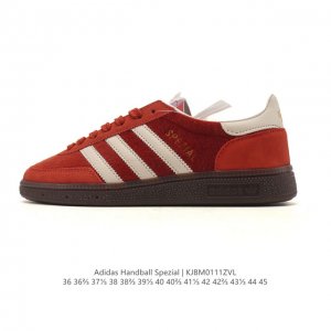 阿迪达斯 Adidas Handball Spezial 低帮三叶草学院风复古休闲板鞋 2026新年 马年限定 德训鞋 橡胶底柔软皮革拼接经典运动鞋板鞋。圆头、