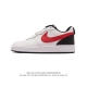 耐克 Nike 男女子运动鞋 Court Borough Low 小空军低帮板鞋。1.其皮革材质的鞋面结合网眼鞋舌，在出众外观与质感的同时提供稳固支撑，并且提升