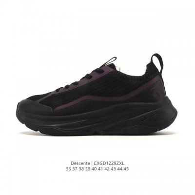 Descente 迪桑特Urban Outdoor系列男女同款Traxis运动休闲鞋夏季新品。迪桑特的Core-Tex面料，轻薄又坚固，防水透气还防风，简直就是