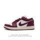 耐克 乔丹Air Jordan 1 Low AJ1 乔1 乔丹1代aj1 低帮复古文化休闲运动篮球鞋。该鞋款从 1985 年元年款汲取设计灵感，焕新演绎简约经典