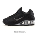 新品 耐克 Nike Shox R4 科技感运动鞋。金属质感鞋面 + 超大气柱 球鞋！Nike Shox R4上脚超炫酷Nike Shox R4十年经典鞋款，复