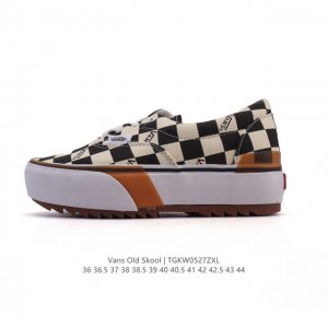 万斯 Vans Og Oid Skool百搭休闲低帮运动滑板鞋 棋盘格 其实Style 36就是现在风靡潮流的Vans鞋款Old Skool的Og版本 历经岁月
